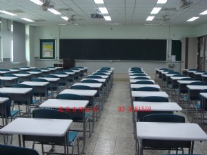 新型學生單人連結課桌椅